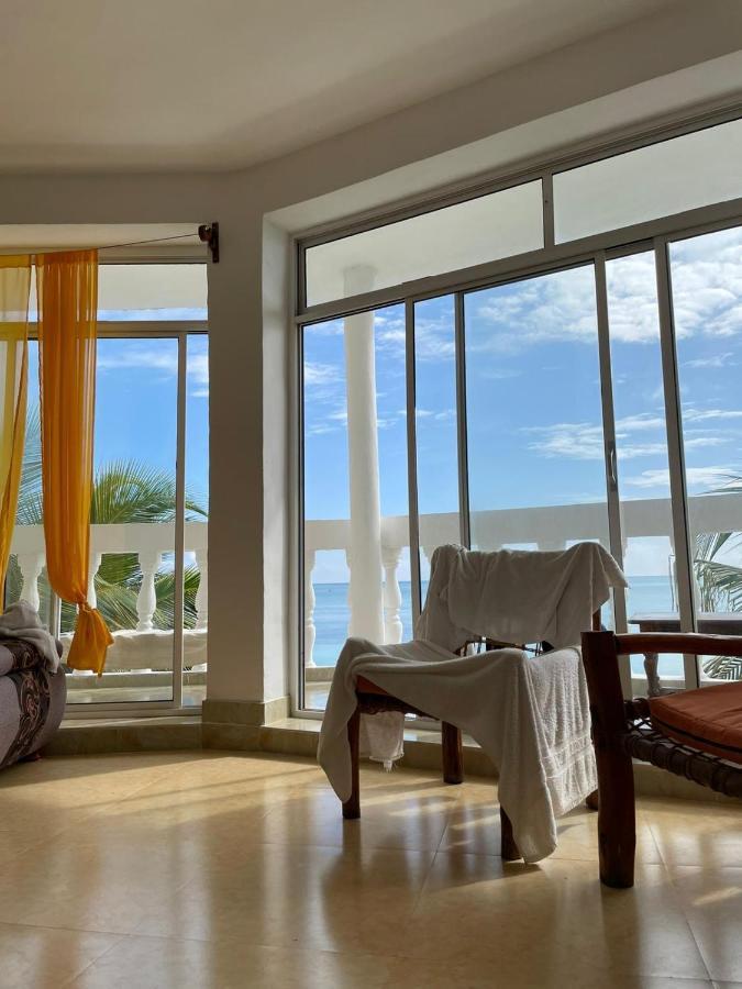 Villa Mina Beachhouse ジャンビアニ エクステリア 写真