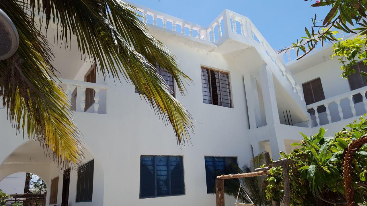 Villa Mina Beachhouse ジャンビアニ エクステリア 写真