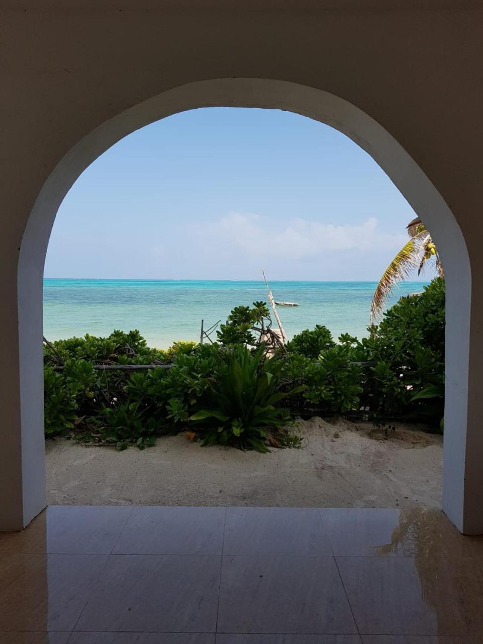 Villa Mina Beachhouse ジャンビアニ エクステリア 写真
